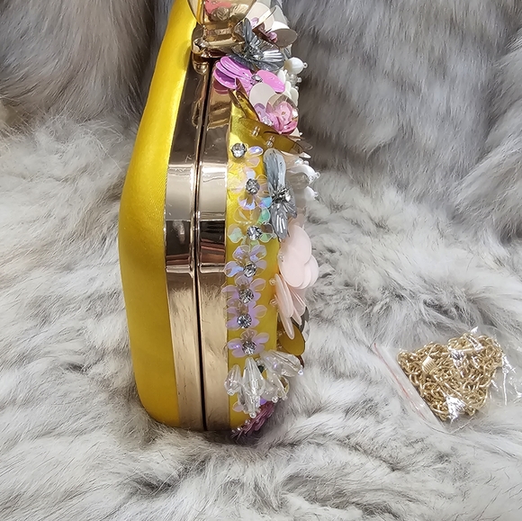 NWT Bebe Yellow 3D Multifloral 3 Style. Crossbody Clutch Handbag - Picture 6 of 13